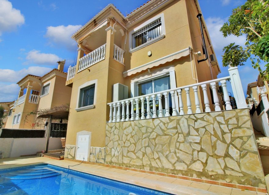 Resale - Villa - Orihuela Costa - Villamartin