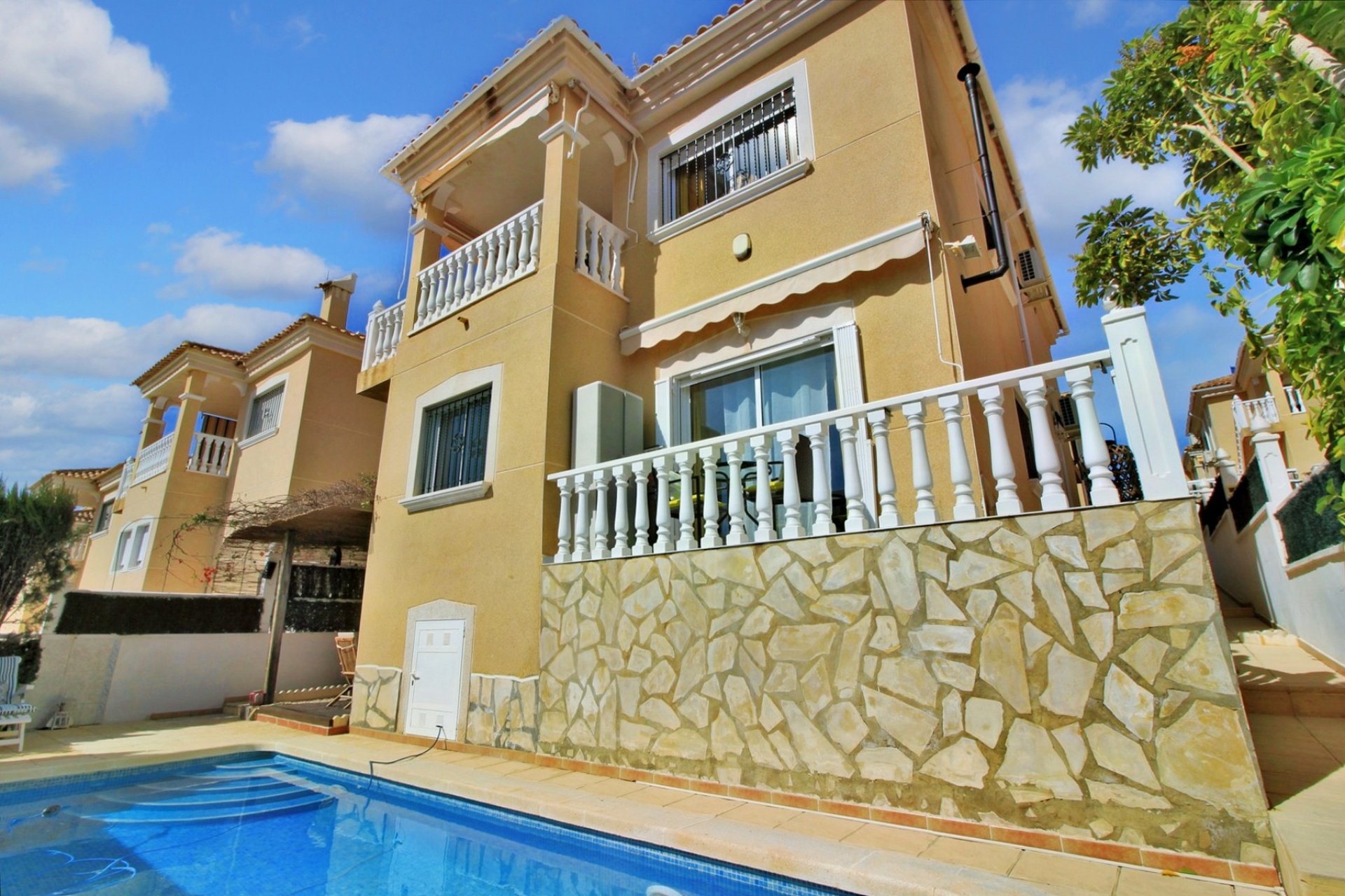 Resale - Villa - Orihuela Costa - Villamartin