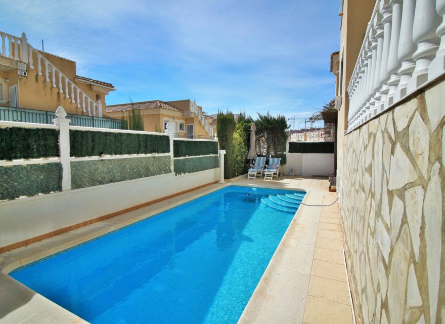 Resale - Villa - Orihuela Costa - Villamartin