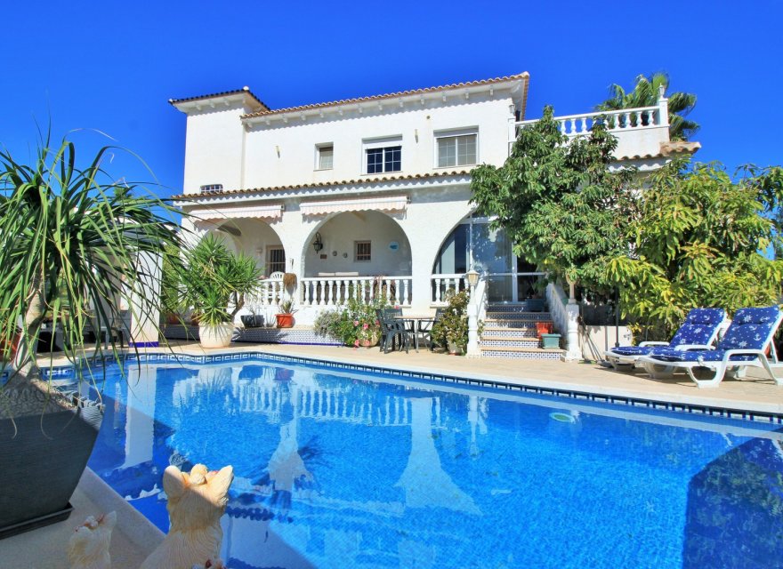 Resale - Villa - Orihuela Costa - Villamartin