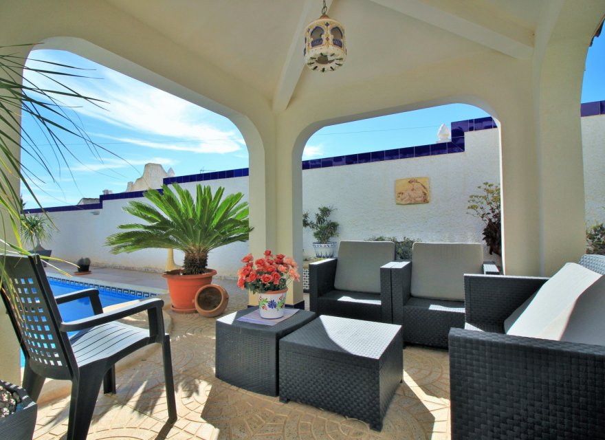 Resale - Villa - Orihuela Costa - Villamartin