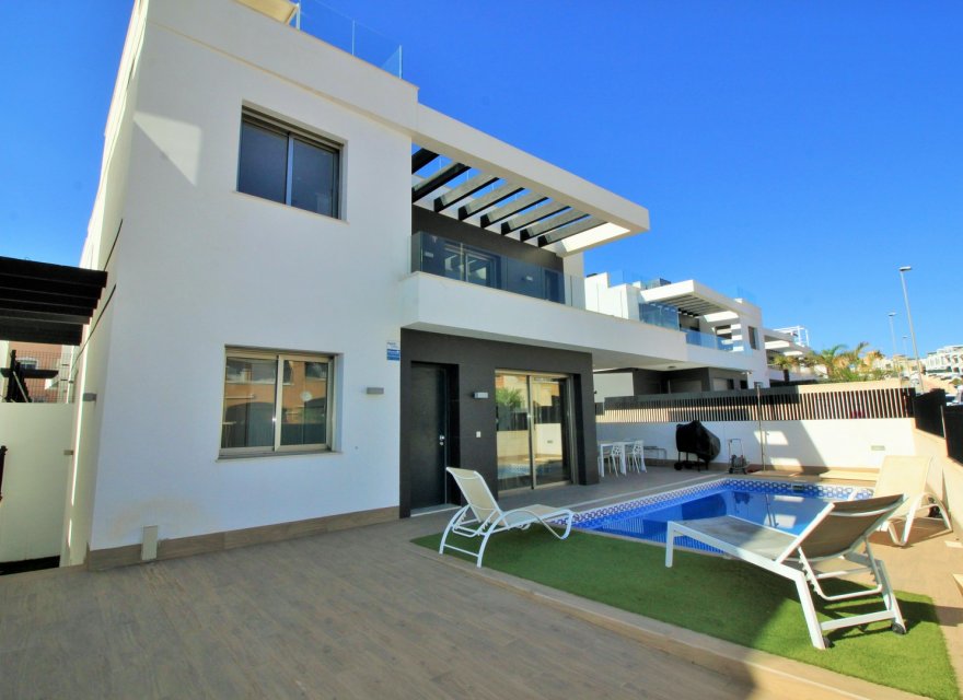 Resale - Villa - Orihuela Costa - Villamartin