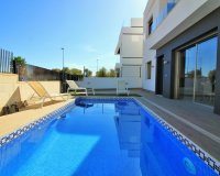 Resale - Villa - Orihuela Costa - Villamartin