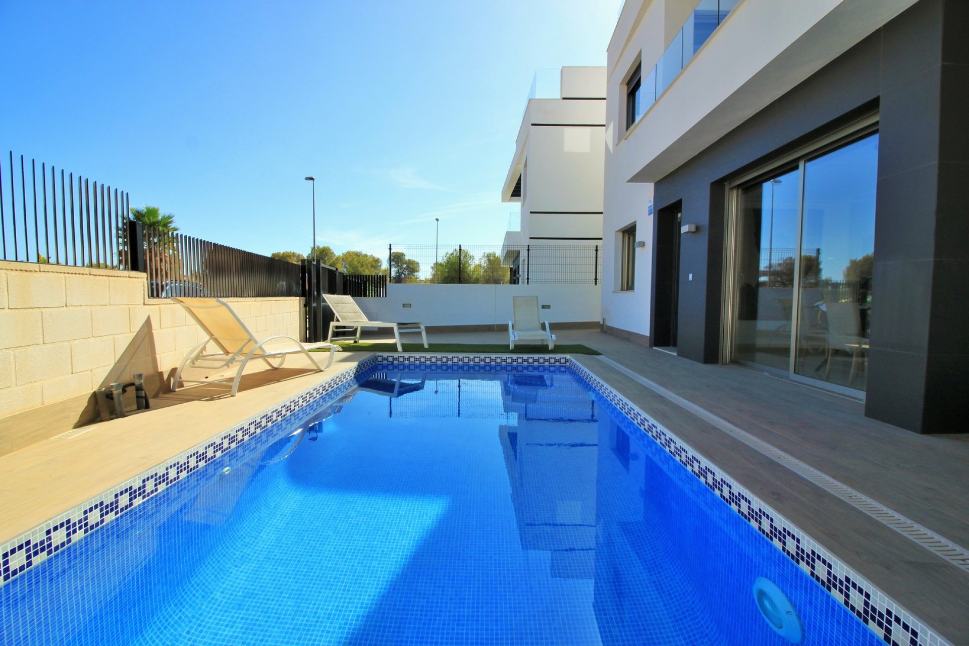 Resale - Villa - Orihuela Costa - Villamartin