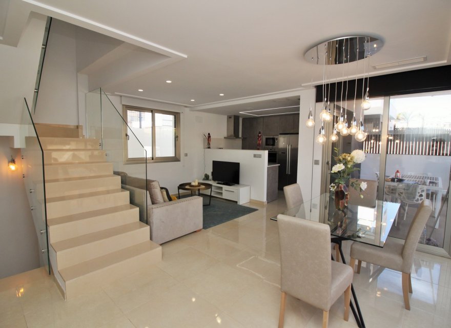 Resale - Villa - Orihuela Costa - Villamartin