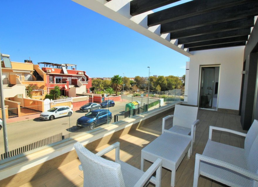 Resale - Villa - Orihuela Costa - Villamartin