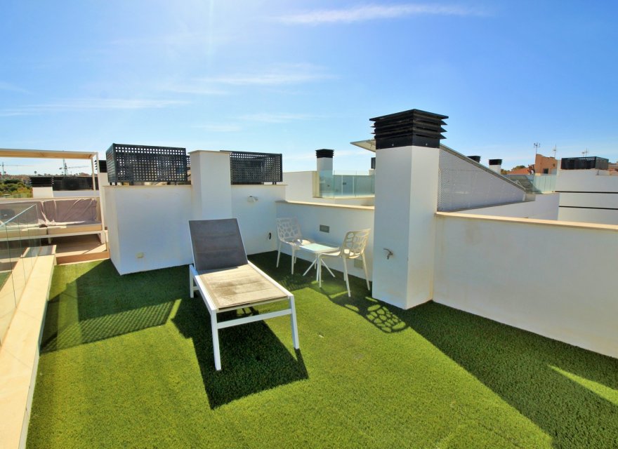 Resale - Villa - Orihuela Costa - Villamartin