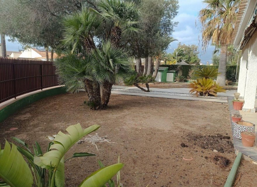 Resale - Villa - Orihuela Costa