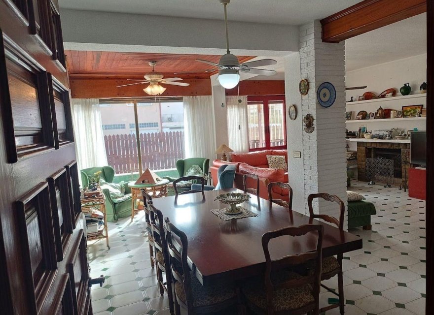 Resale - Villa - Orihuela Costa