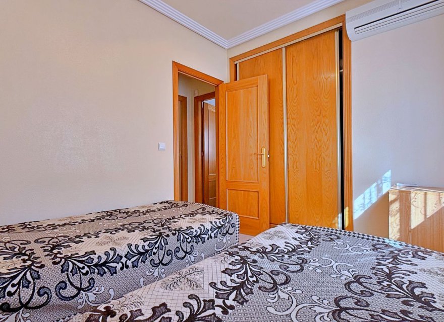 Resale - Villa - Orihuela Costa