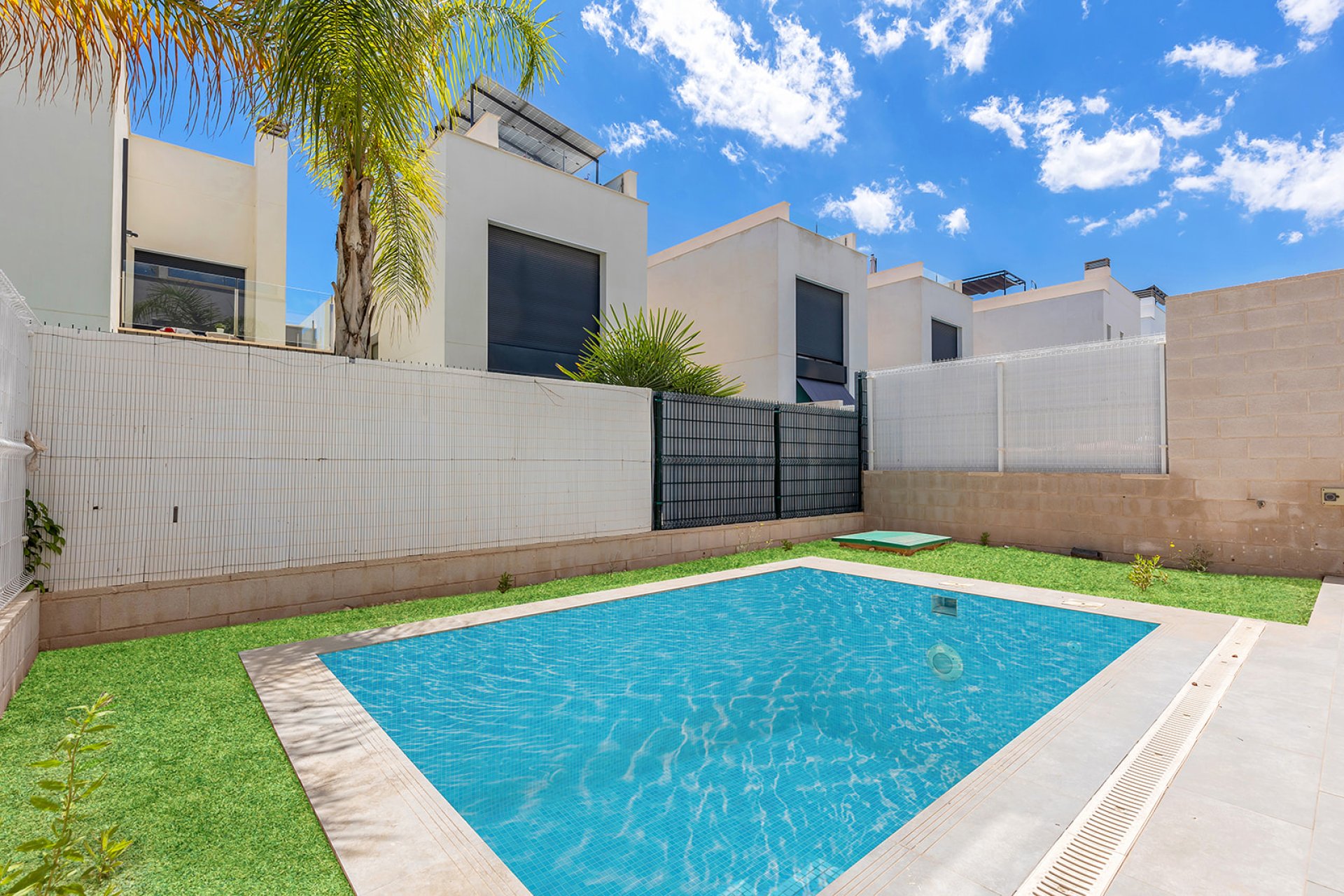 Resale - Villa - Orihuela Costa