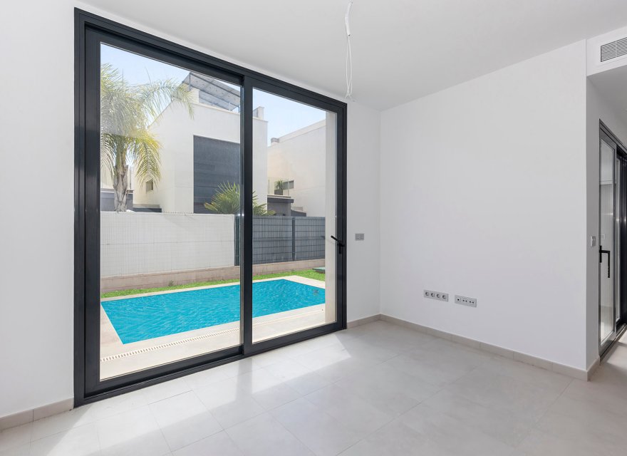 Resale - Villa - Orihuela Costa