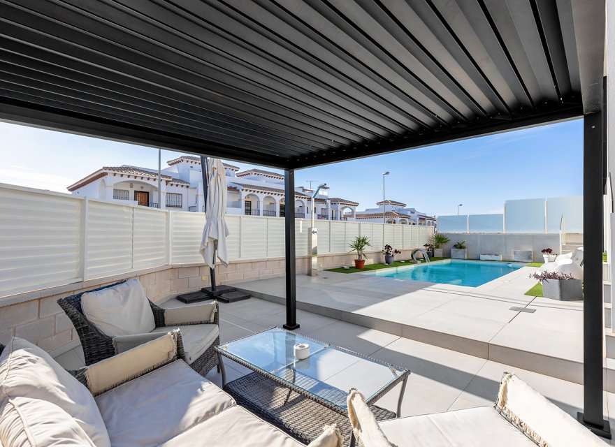 Resale - Villa - Orihuela Costa