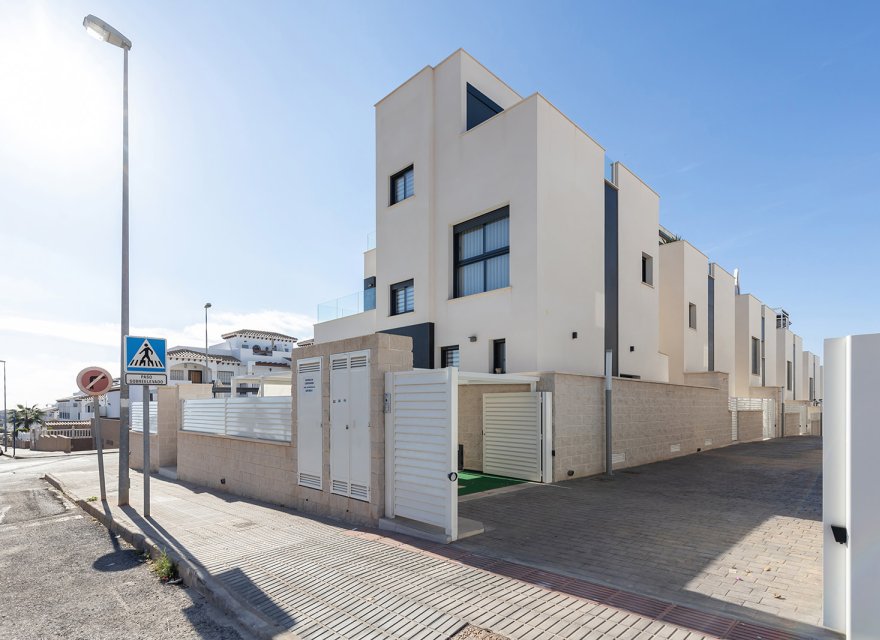 Resale - Villa - Orihuela Costa