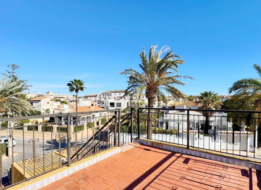 Resale - Villa - Orihuela Costa