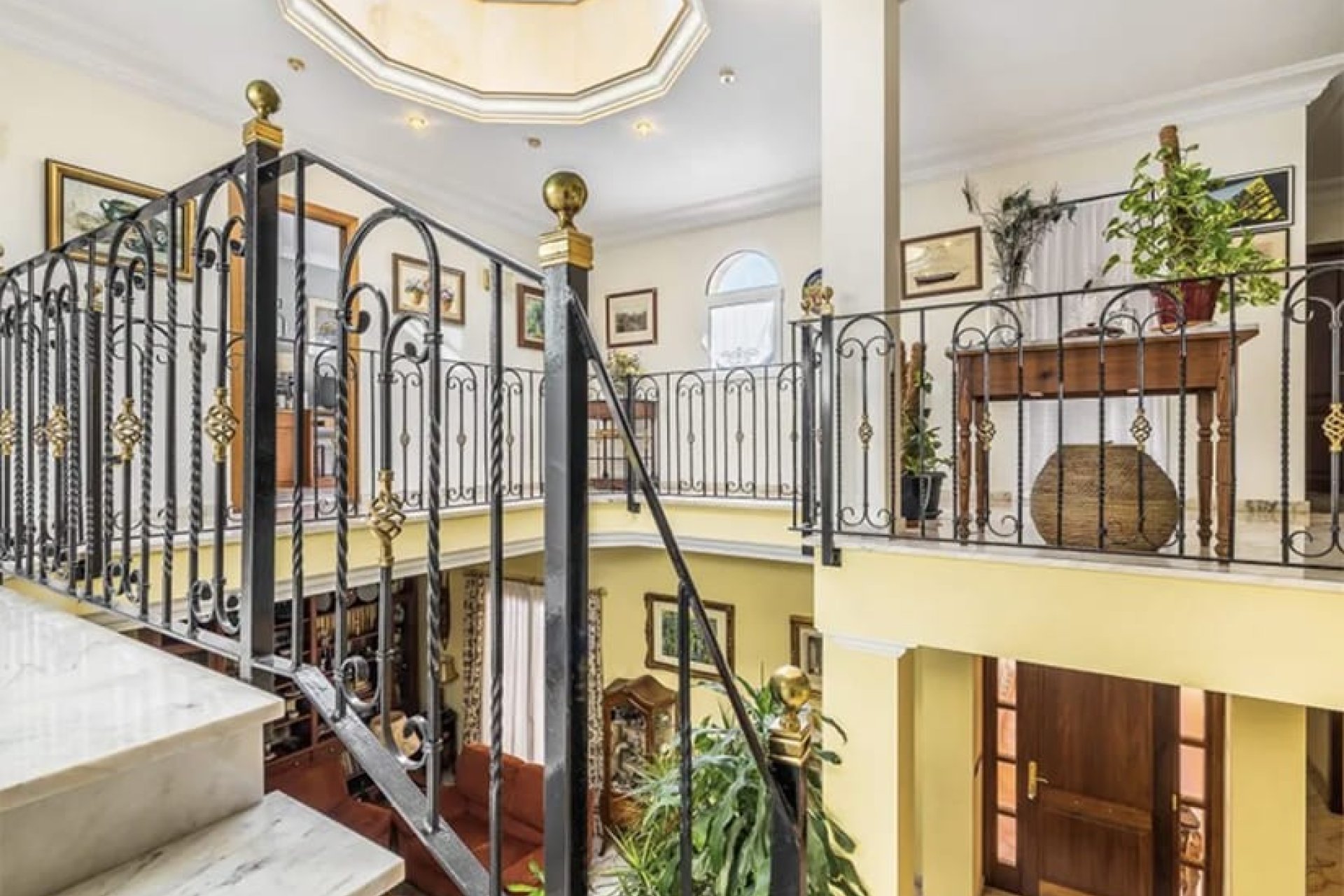 Resale - Villa - Palma de Mallorca - Cas Catala