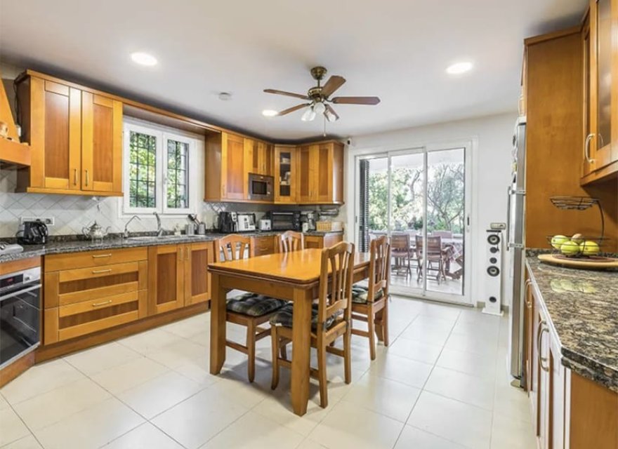 Resale - Villa - Palma de Mallorca - Cas Catala