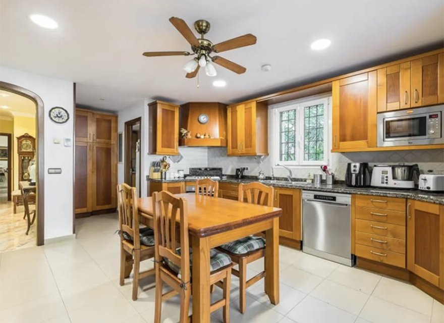 Resale - Villa - Palma de Mallorca - Cas Catala