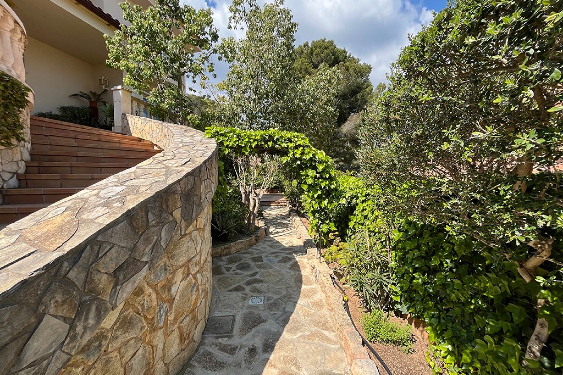 Resale - Villa - Palma de Mallorca - Cas Catala