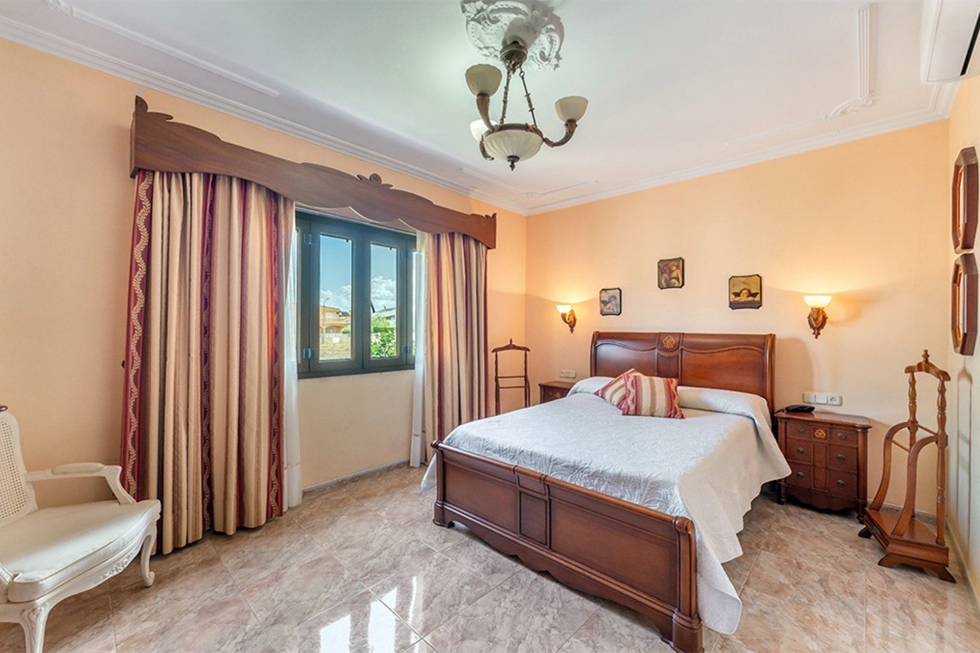 Resale - Villa - Palma de Mallorca - Marratxi