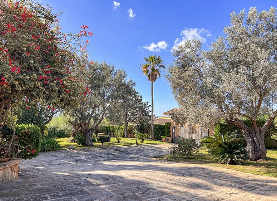 Resale - Villa - Palma de Mallorca - Portol
