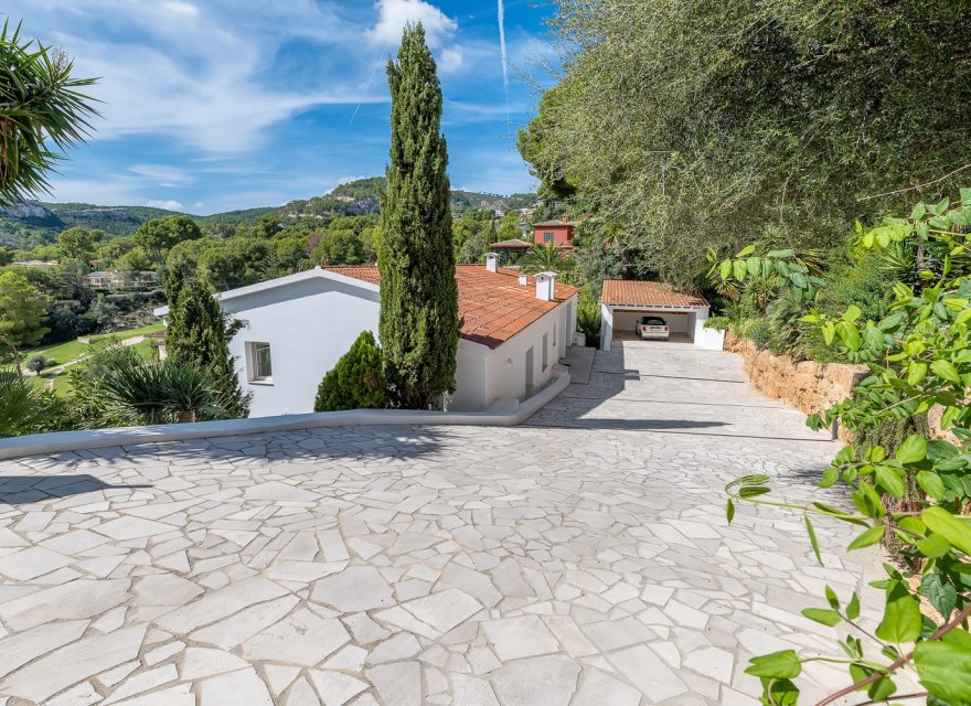 Resale - Villa - Palma de Mallorca - Son Vida
