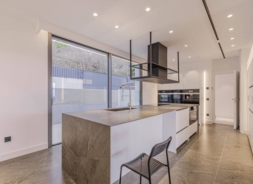 Resale - Villa - Pedralbes