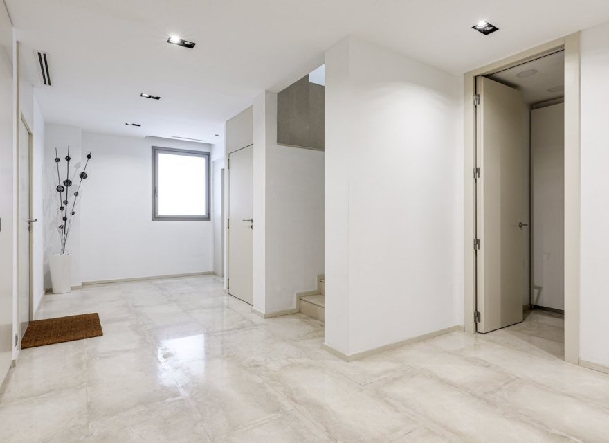 Resale - Villa - Pedralbes