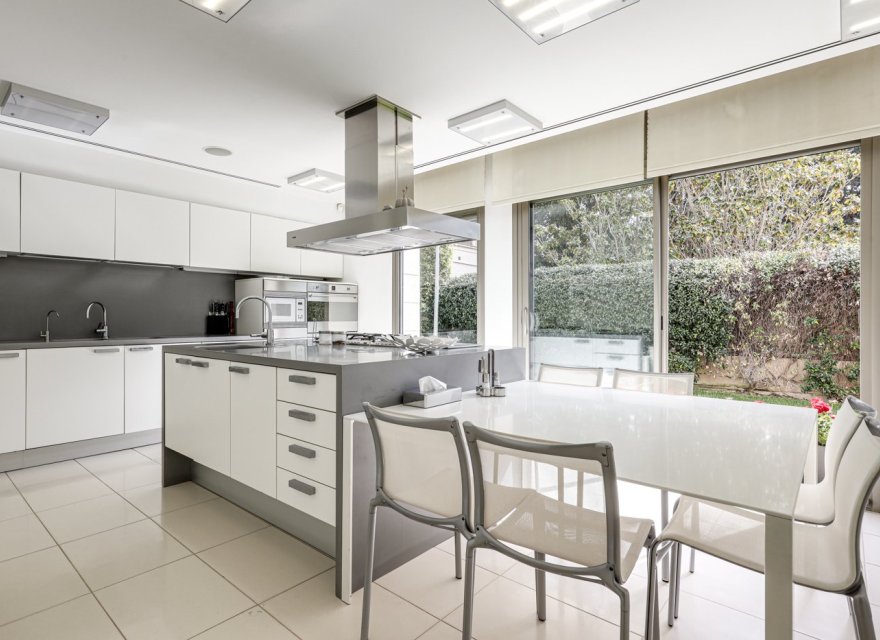 Resale - Villa - Pedralbes