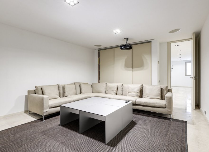 Resale - Villa - Pedralbes