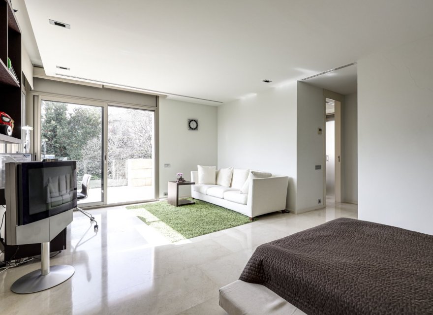 Resale - Villa - Pedralbes