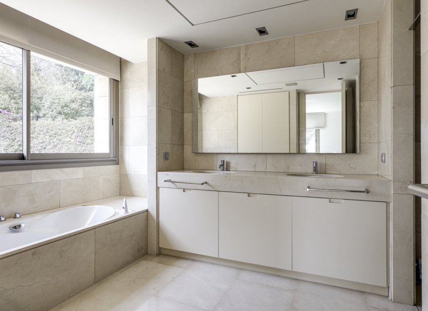 Resale - Villa - Pedralbes