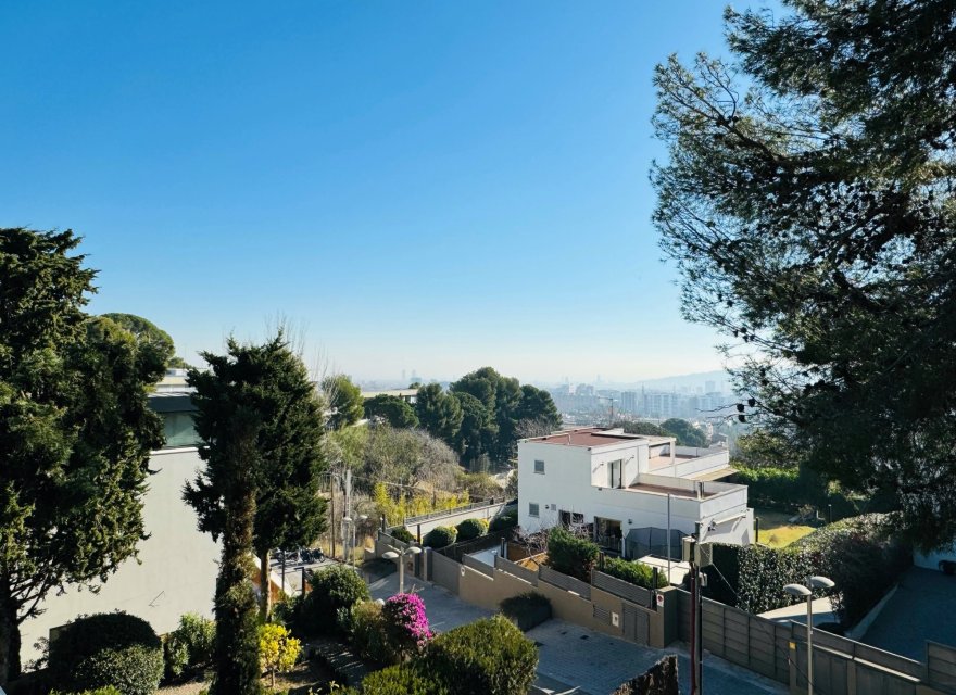 Resale - Villa - Pedralbes