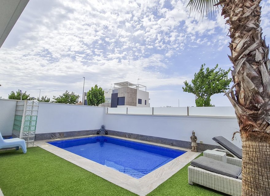 Resale - Villa - Pilar de la Horadada