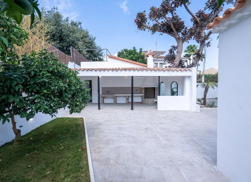 Resale - Villa - Pollenca