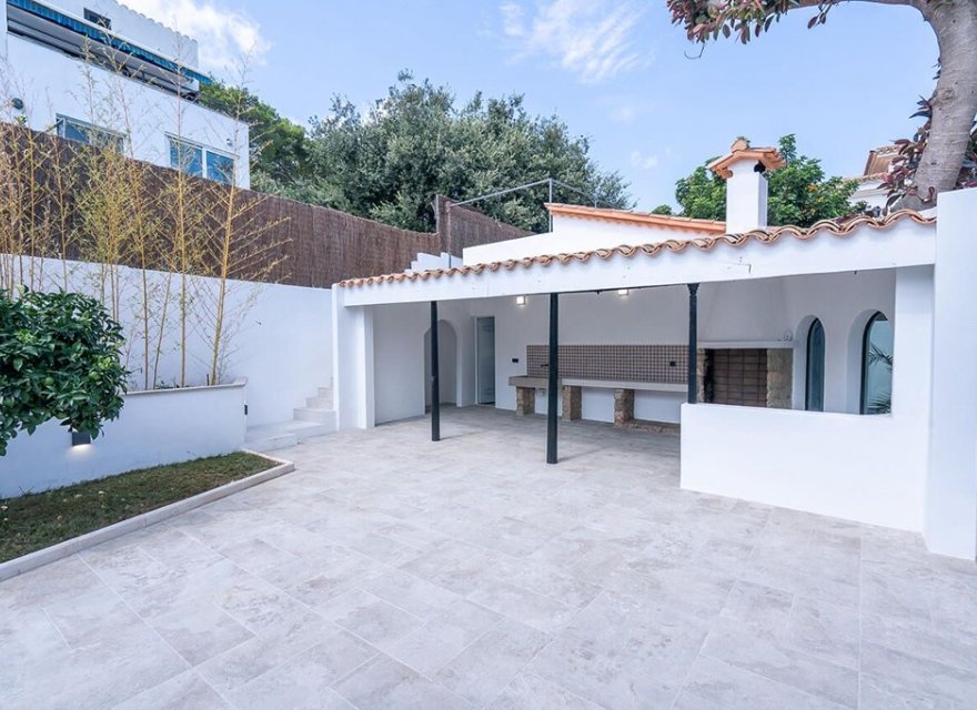 Resale - Villa - Pollenca