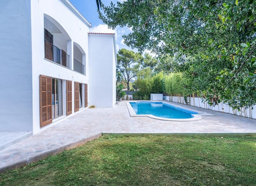 Resale - Villa - Pollenca