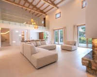 Resale - Villa - Pollenca