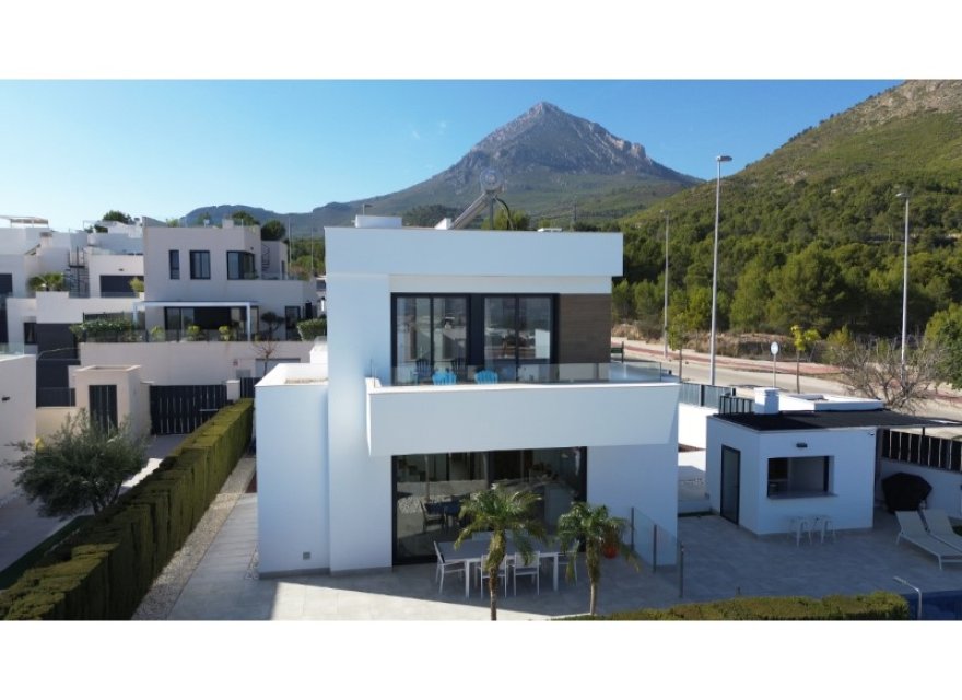 Resale - Villa - Polop - Costa Blanca