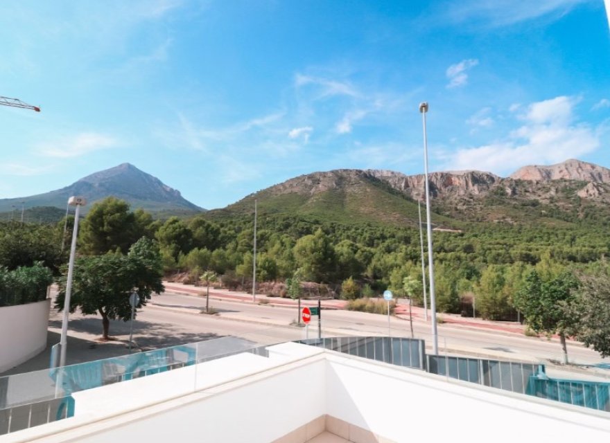 Resale - Villa - Polop - Costa Blanca