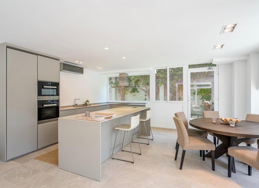 Resale - Villa - Portals Nous