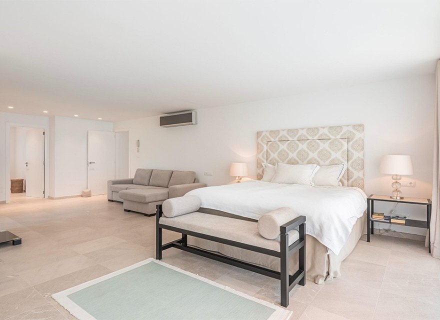 Resale - Villa - Portals Nous