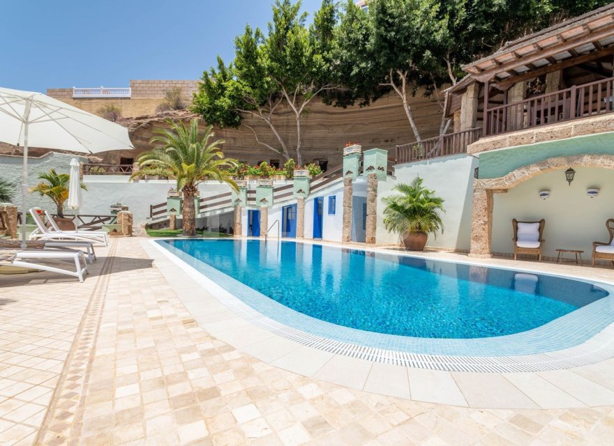 Resale - Villa - San Eugenio Alto