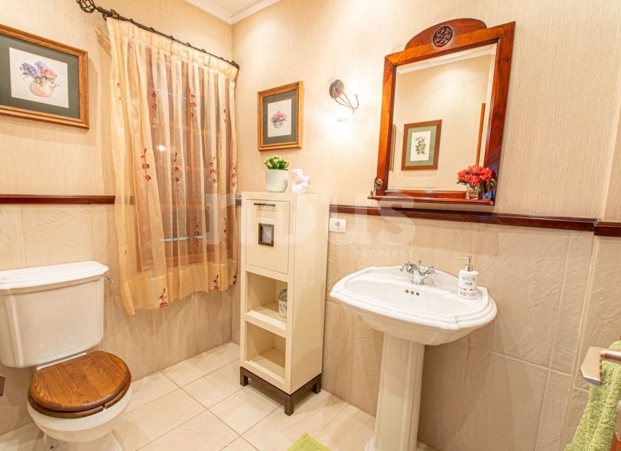 Resale - Villa - San Eugenio Alto