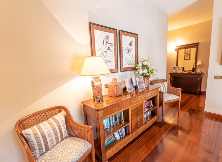 Resale - Villa - San Eugenio Alto