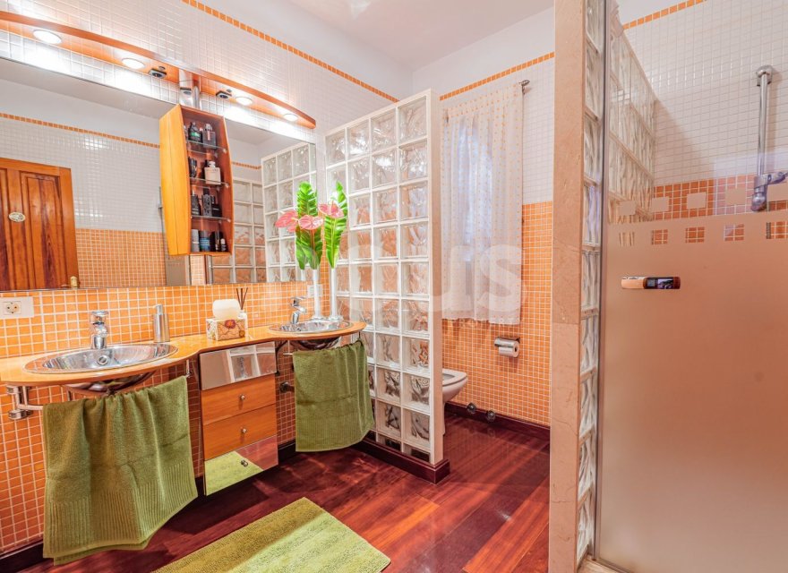 Resale - Villa - San Eugenio Alto