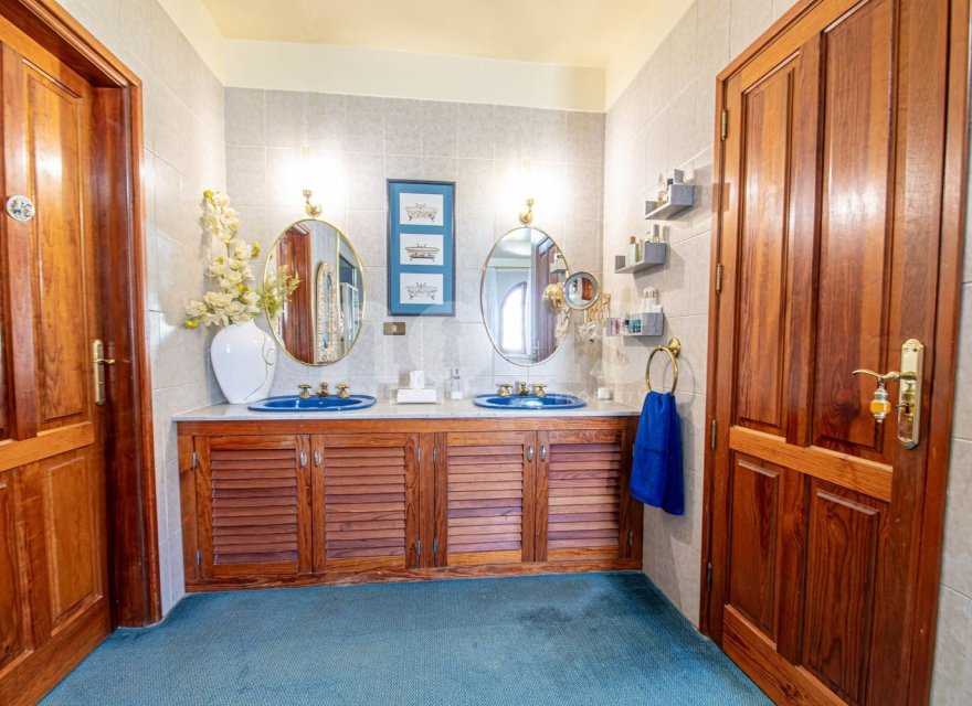 Resale - Villa - San Eugenio Alto