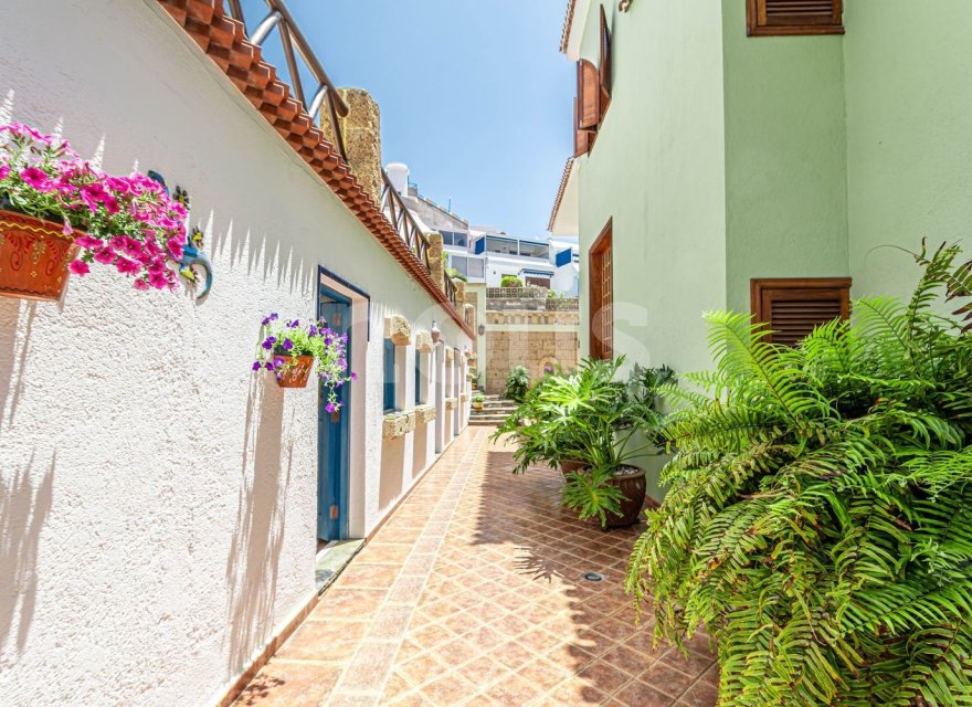 Resale - Villa - San Eugenio Alto