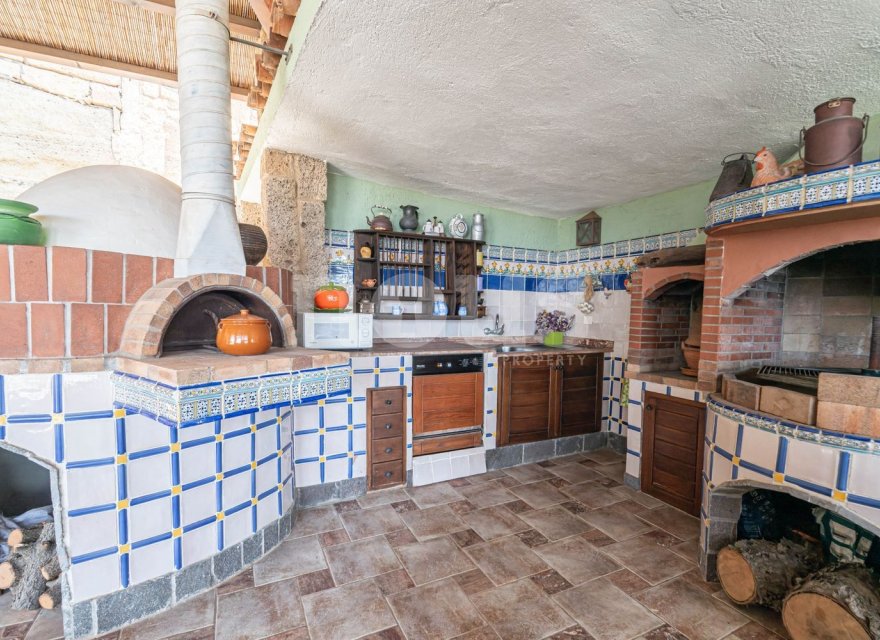 Resale - Villa - San Eugenio Alto