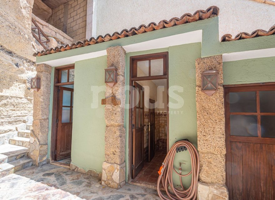 Resale - Villa - San Eugenio Alto